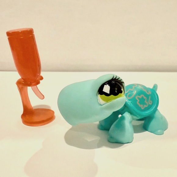Littlest Pet Shop LPS 581 Turtle Fanciest ~ AUTHENTIC - Picture 1 of 2
